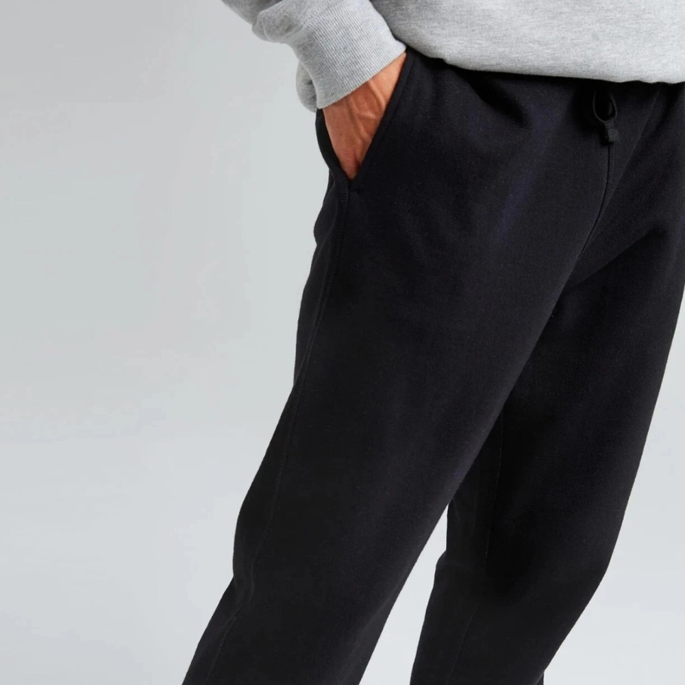 RICHER POORER CROPPED MEN’s STREET-STYLE BLACK JOGGERS ELASTIC WAIST/ANKLE EUC